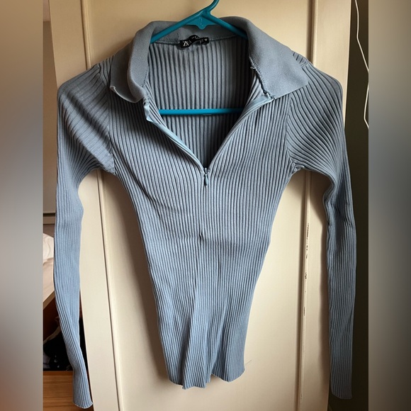 Zara Light Blue Ribbed Top - Picture 2 of 4